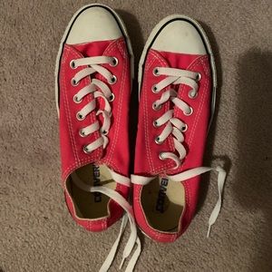 Salmon pink converse. Low. Perfect